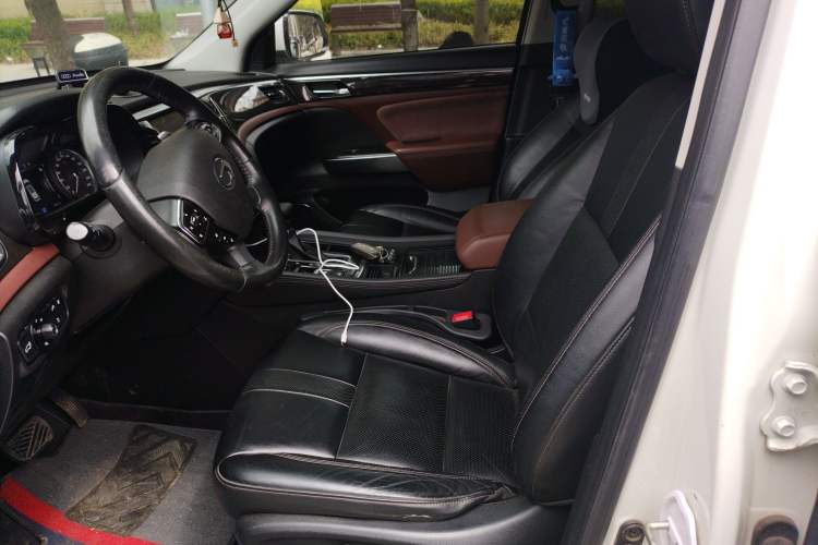 Used GAC Trumpchi GS8 2017 320T Two-Wheel Drive Luxury Smart Connectivity Version (7 Seats)