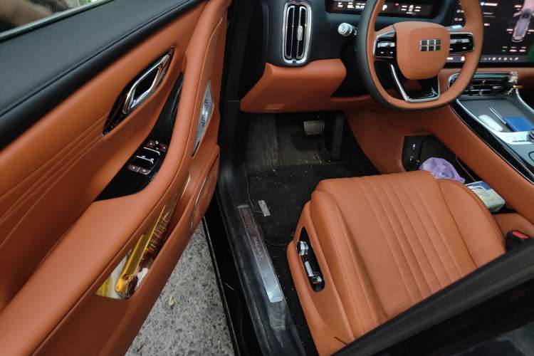 Used Geely Galaxy M9 2025 Model 230km Two-Wheel-Drive Exploration Edition
