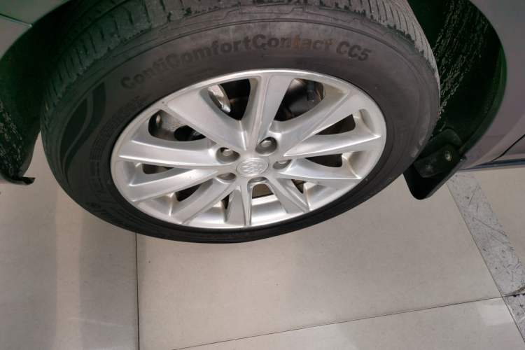 Used Buick Verano 2015 Sedan 20T Dual-Clutch Leading Model Left Front Wheel Hub