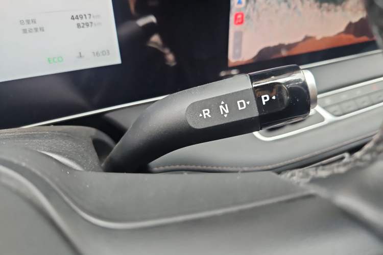 Used Roewe D7 2023 DMH 125km Superior Edition
