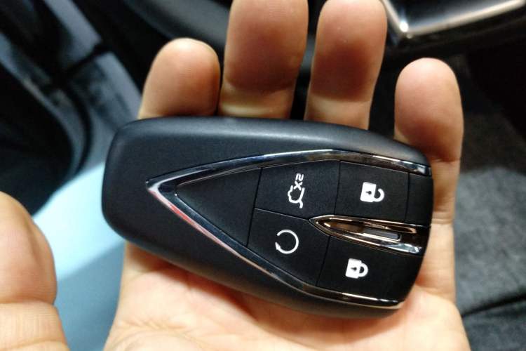 Used CHANGAN OSHAN 520 2025 Standard Edition
