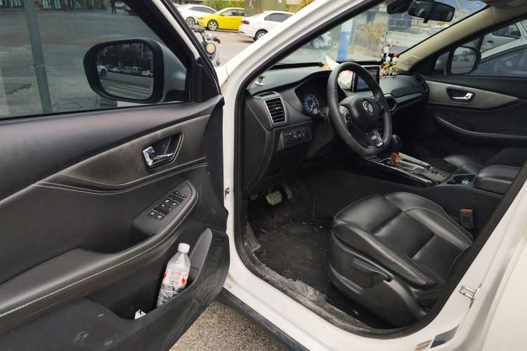 Used Dongfeng Fengon S560 2018 1.8L CVT Prestige Model Driver Seat