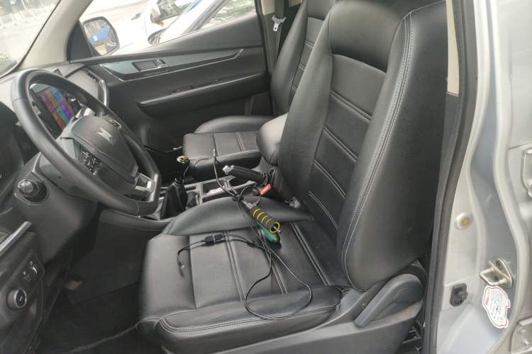 Used Isuzu TAGA Dargo H 2021 3.0T Diesel Manual Two-Wheel Drive Value Edition Long Wheelbase 4KH1CT6H1 Left Front Seat