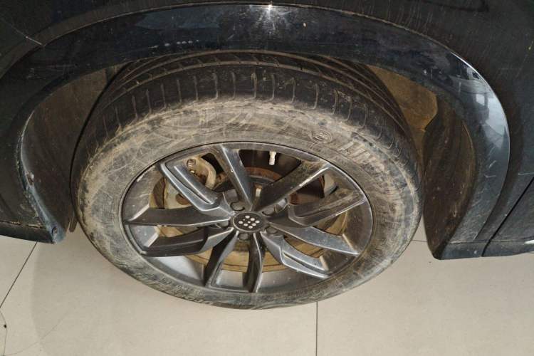 Used Landian E5 2023 1.5L DE-i 100KM Comfort Edition 7-Seater Left Front Wheel Hub