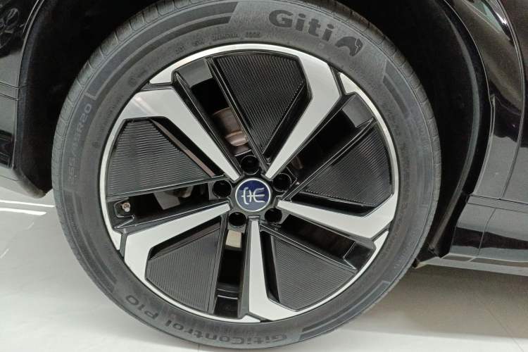 Used BYD Song L EV 2025 Intelligent Driving Version 662 km LiDAR Excellence Edition Exterior 4