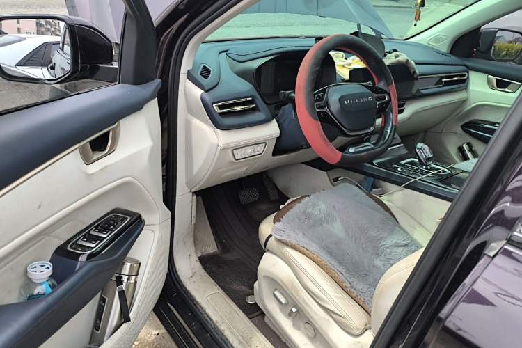 Used Wuling Victory 2023 2.0L DHT Luxury Edition
