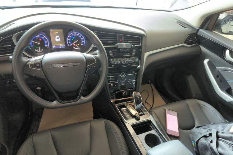 Used Venucia D60EV 2022 Standard Range Smart Drive Version Audio And AC Panel