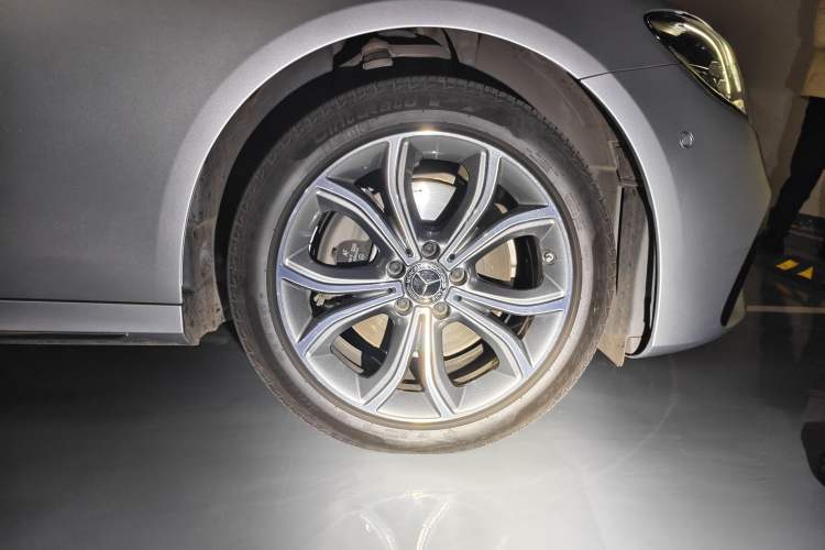 Used Mercedes-Benz E-Class 2021 E 300 L Sporty and Stylish Model
