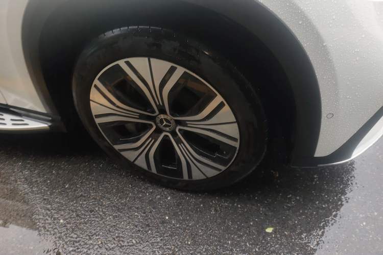 Used Mercedes-Benz EQE SUV 2023 350 4MATIC Luxury Edition Right Front Wheel Hub