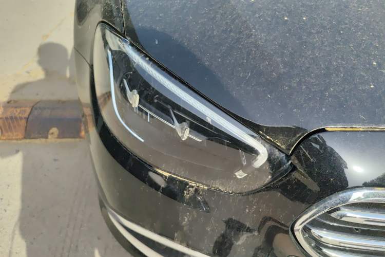 Used Mercedes-Benz E-Class 2022 Updated E 300 L Luxury Edition Right Front Headlight