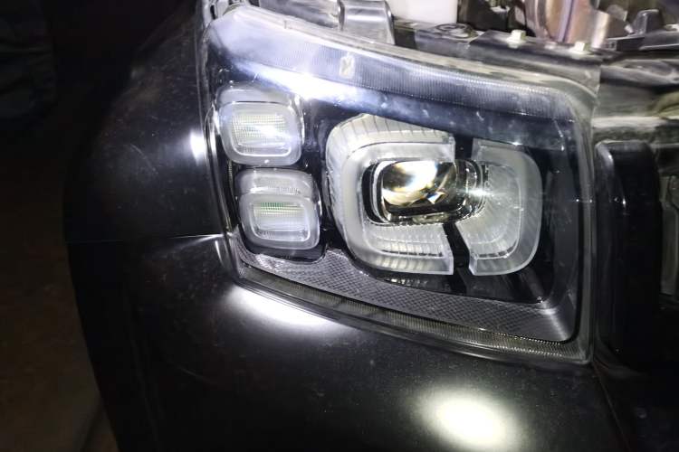 Used BAIC Off-Road BJ40 2023 2.0D Automatic Four-Wheel Drive Blade Hero Edition Adventurer Type
