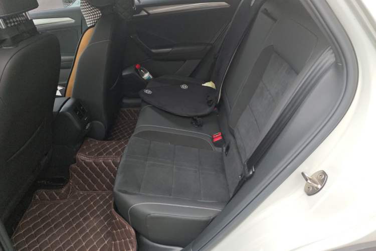 Used Volkswagen T-ROC 2022 280TSI DSG Two-Wheel Drive R-Line Pro PLUS