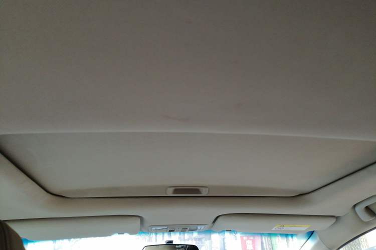 Used Honda Jade 2017 1.8L automatic Comfort version 5 seats
