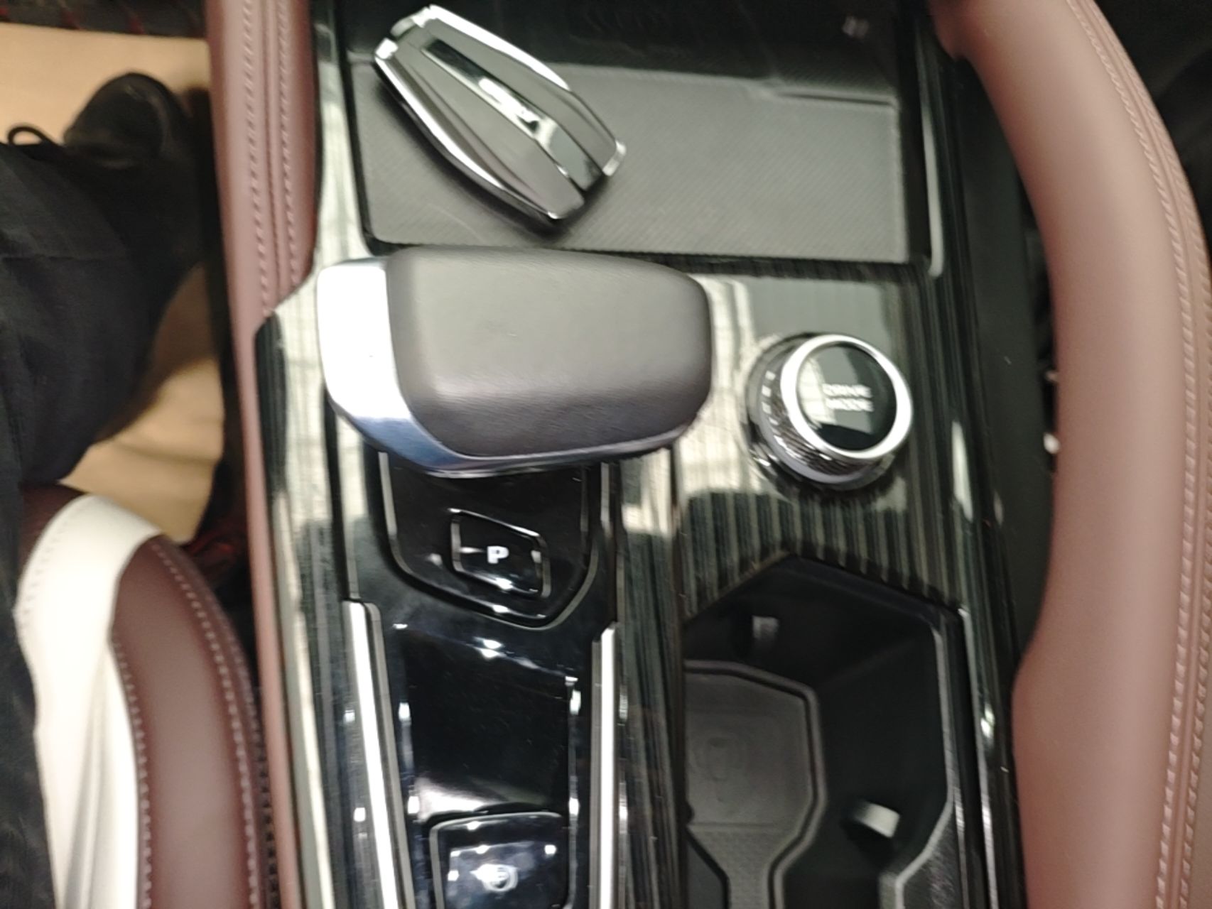 Geely Auto Monjaro L 2024 2.0TD High-Power Automatic Two-Wheel Drive Yunqi Version — снимка 16