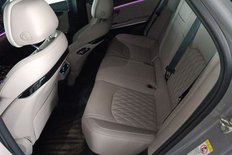 Used BYD Han 2025 EV Intelligent Driving Edition 701KM LiDAR Flagship Model Left Rear Seat