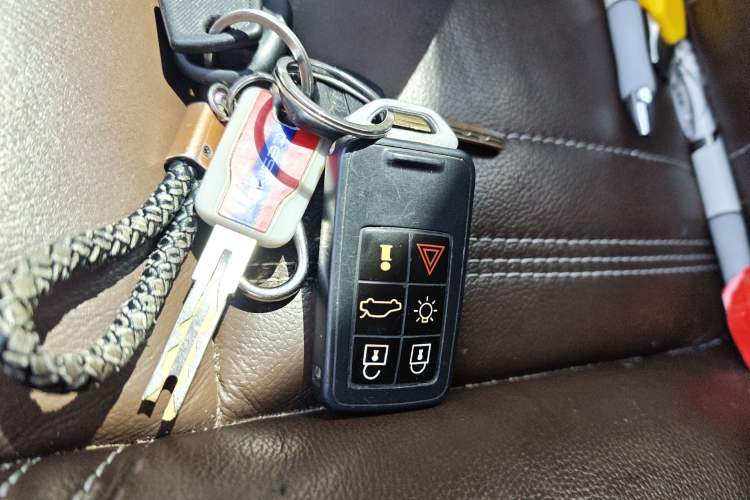 Used Volvo S60 New Energy 2015 S60L E-Drive Hybrid T6 Smart Drive Edition Vehicle Key