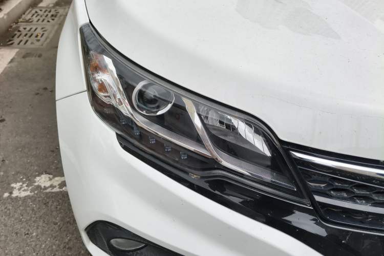 Used Soueast DX3 2019 1.5T CVT Luxury Version China V Standard
