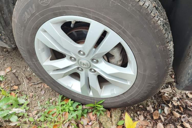 Used CHANGAN CS75 2017 Shangkui Edition 1.5T Manual Fengxiang Model Right Front Wheel Hub