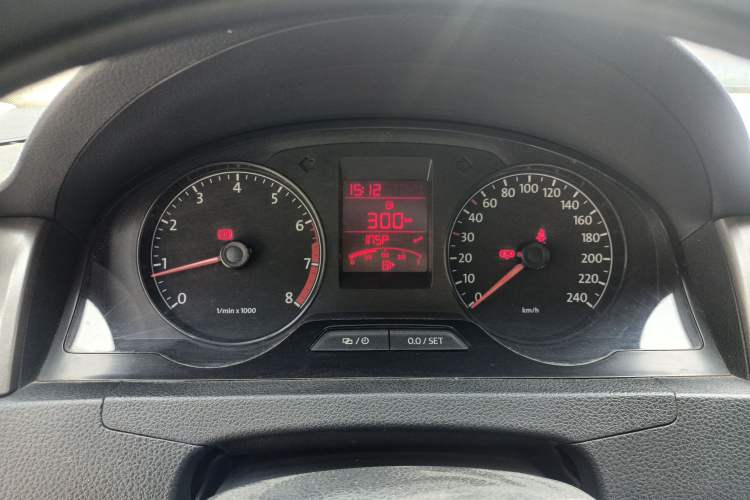 Used Volkswagen Santana 2015 1.6L Manual Comfort Edition Instrument Cluster