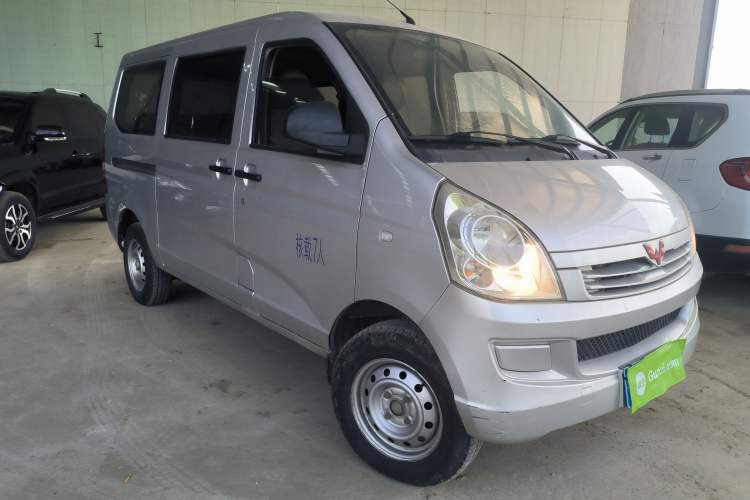 Used Wuling Rongguang 2020 1.2L S Base Model China VI Front Right 45 Deg