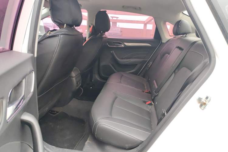 Used Roewe i6 2019 PLUS 20T TST 4G Connected Flagship Superb Edition

