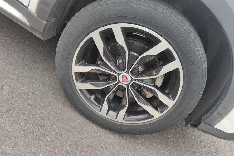 Used Roewe RX5 2018 30T Two-Wheel Drive Automatic Internet Smart Edition
