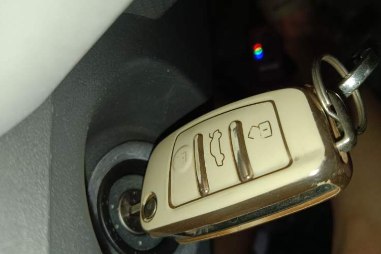 Used Chery New Energy QQ Ice Cream 2022 170km Sundae Phosphate Lithium-Ion