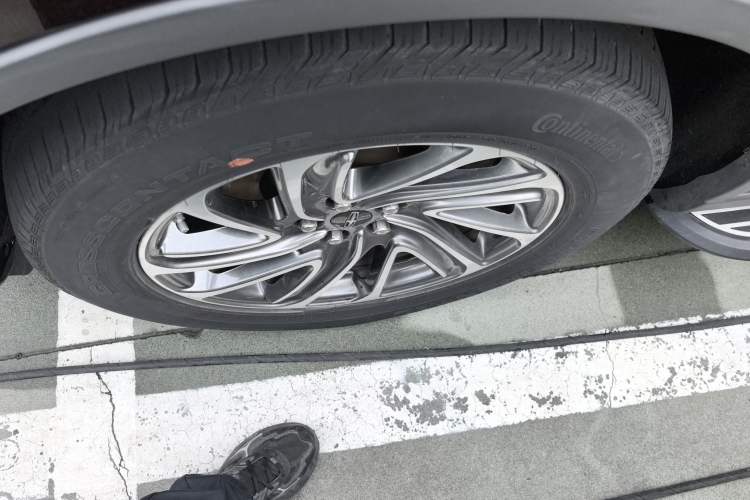 Used Lincoln Aviator 2020 3.0T V6 All-Wheel-Drive Premium Edition Exterior 4