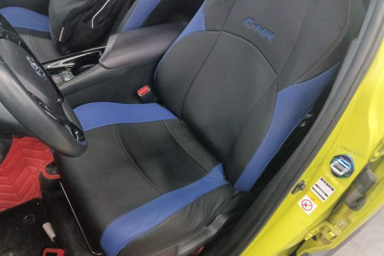 Used Toyota C-HR 2018 2.0L Luxury Sunroof Version China V Emission Standard Left Front Seat