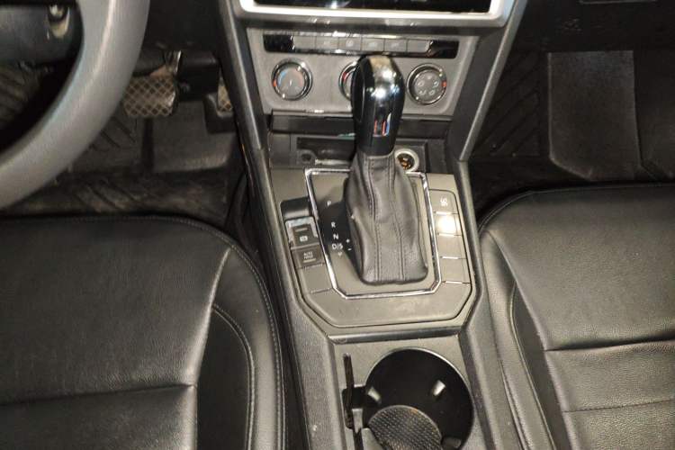 Used Volkswagen Lamando 2019 230TSI DSG Fashion Edition China VI