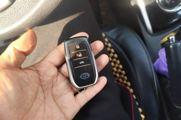 Used Toyota Levin 2017 Revised Dual-Engine 1.8H GS E-CVT Elite Sunroof Version China V Standard