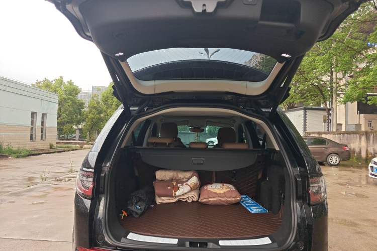 Used Land Rover Discovery Sport 2024 Performance Tech Edition Trunk