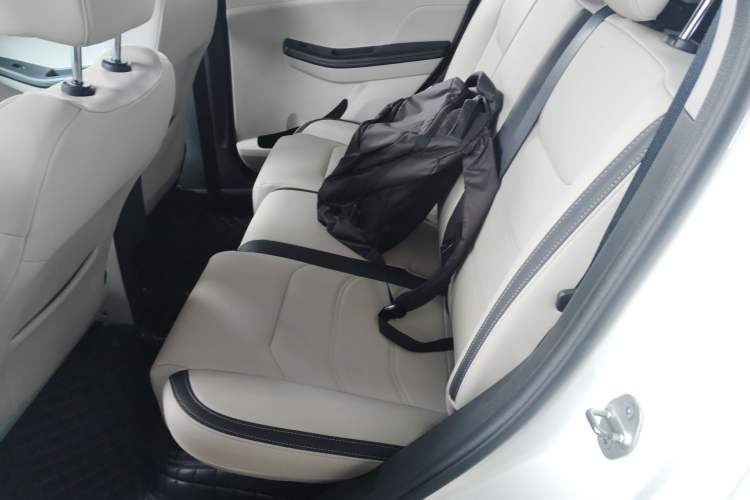 Used BYD Yuan Pro 2021 401 km Luxury Version Left Rear Seat