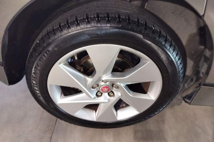 Used Jaguar I-PACE 2018 EV400 S Right Rear Wheel Hub