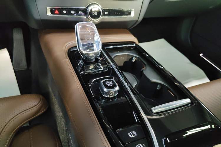 Used Volvo S90 New Energy 2024 Plug-in Hybrid Four-Wheel Drive Long-Range Luxury Smart Edition