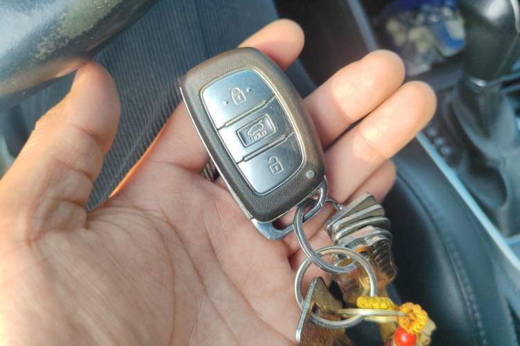 Used Hyundai Tucson 2015 1.6T Dual-Clutch Two-Wheel-Drive Smart Model Vehicle Key