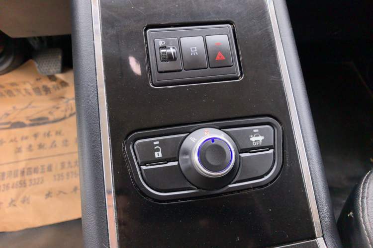 Used Guangtong Auto makeup Logistics Vehicle 2024 3.1T 2-Seater 4.99-Meter All-Electric Closed Cargo Van with 41.86 kWh