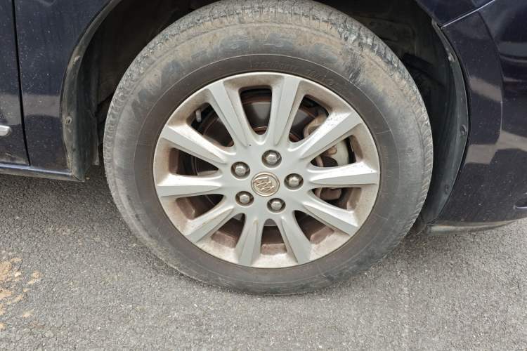 Used Buick GL8 2011 3.0L GT Luxury Business Haoya Edition Right Front Wheel Hub