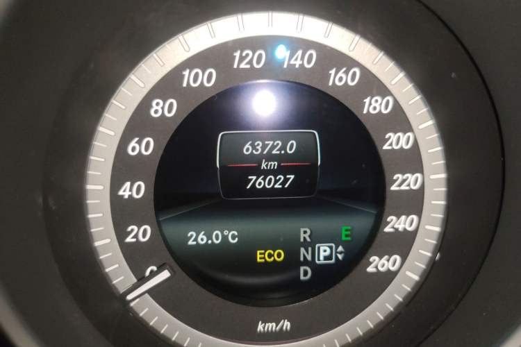Used Mercedes-Benz E-Class 2015 E 200 L Odometer Close Up