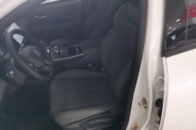 Used BYD Qin PLUS 2025 DM-i Smart Drive 55KM Leading Model
