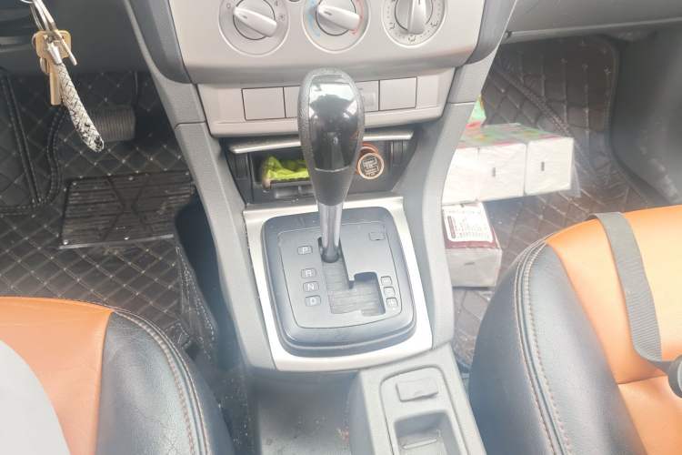 Used Ford Focus 2013 Hatchback Classic 1.8L Automatic Base Model Gear Lever