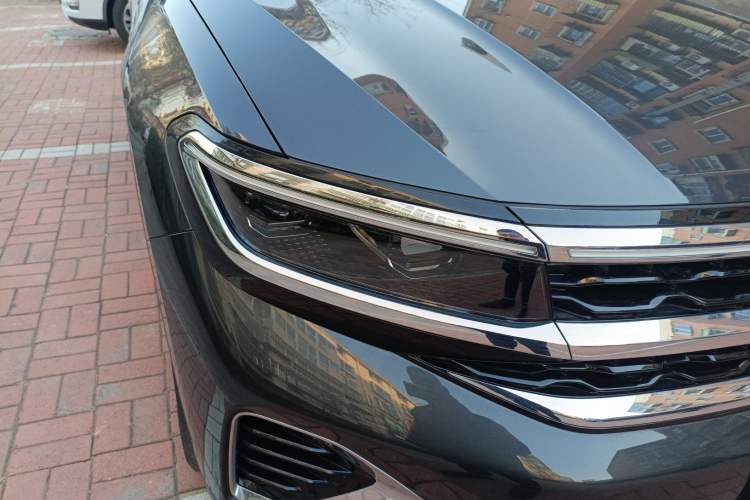 Used Volkswagen Talagon 2022 380TSI Four-Wheel Drive Luxury "Jiajing" Edition Pro 6 Seats Right Front Headlight