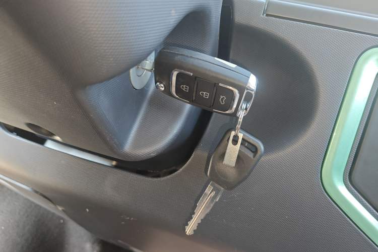 Used Chengshi X2 2022 Wealth Edition Single-Row Box-Type Transport Vehicle
