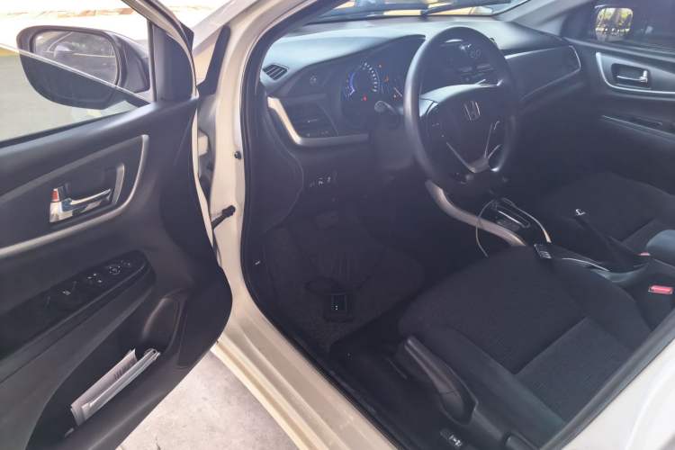 Used Honda Crider 2016 1.8L CVT Luxury Edition
