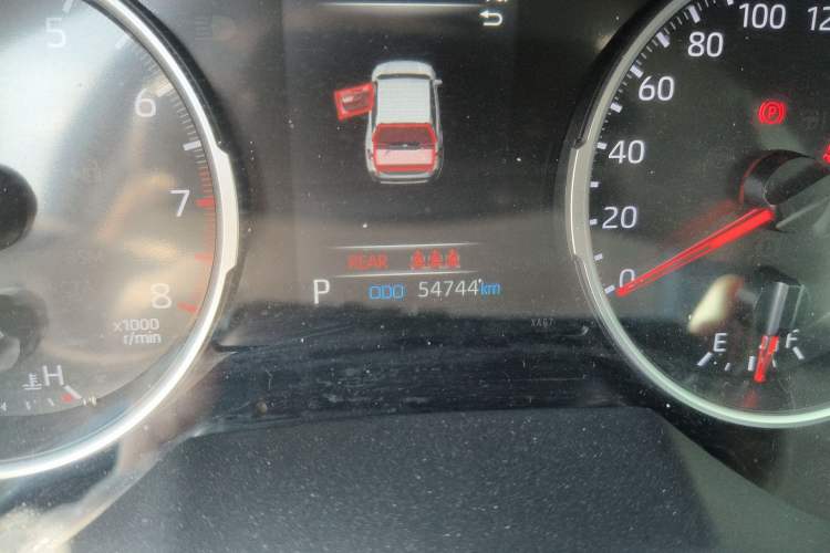 Used Toyota Wildlander 2024 2.0L CVT Two-Wheel Drive Leading Edition Odometer Close Up