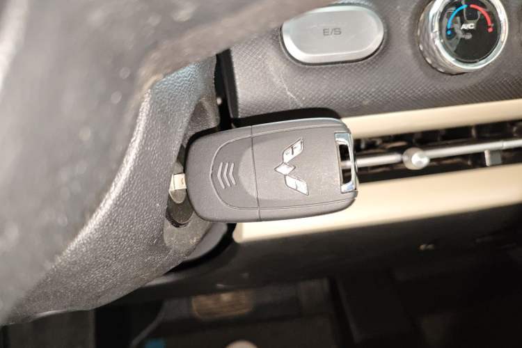 Used Wuling Bingo 2023 203km Light Edition Vehicle Key