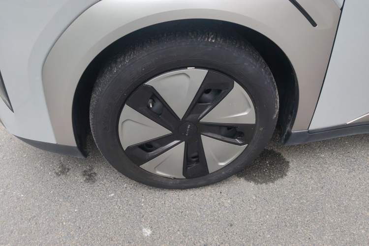 Used AION Y 2023 Plus 510 Enjoy Edition Left Front Wheel Hub