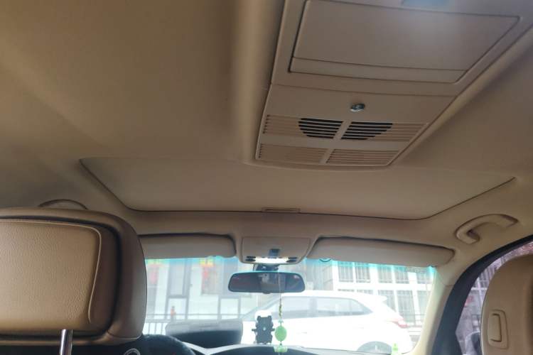 Used BMW 5 Series 2010 523Li Leading Model