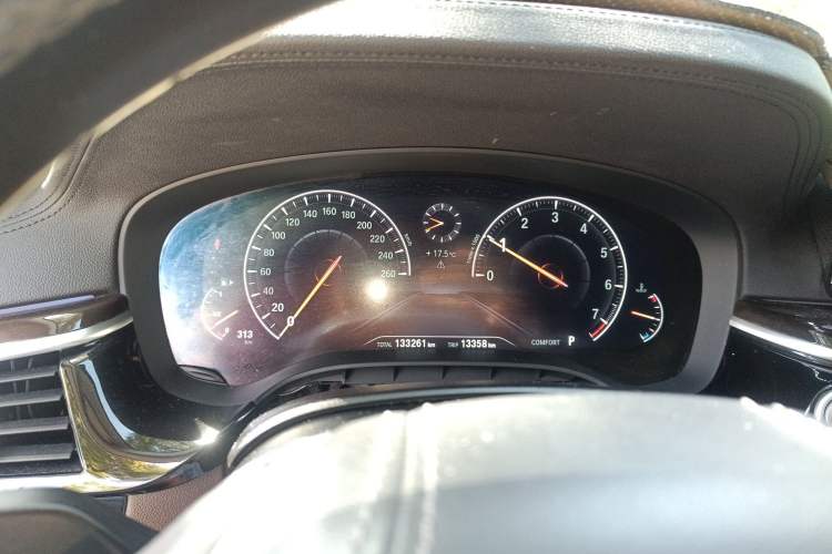 Used BMW 5 Series 2019 Facelifted 525Li Luxury Package
