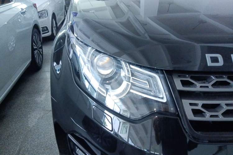 Used Land Rover Discovery Sport 2019 240 PS SE Version China V Standard